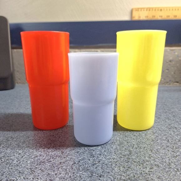 Tupperware Stackable Tumbler #2412-4, #243A-1, #243A-2,(2) 18oz, (1)12oz Vintage - Picture 1 of 10